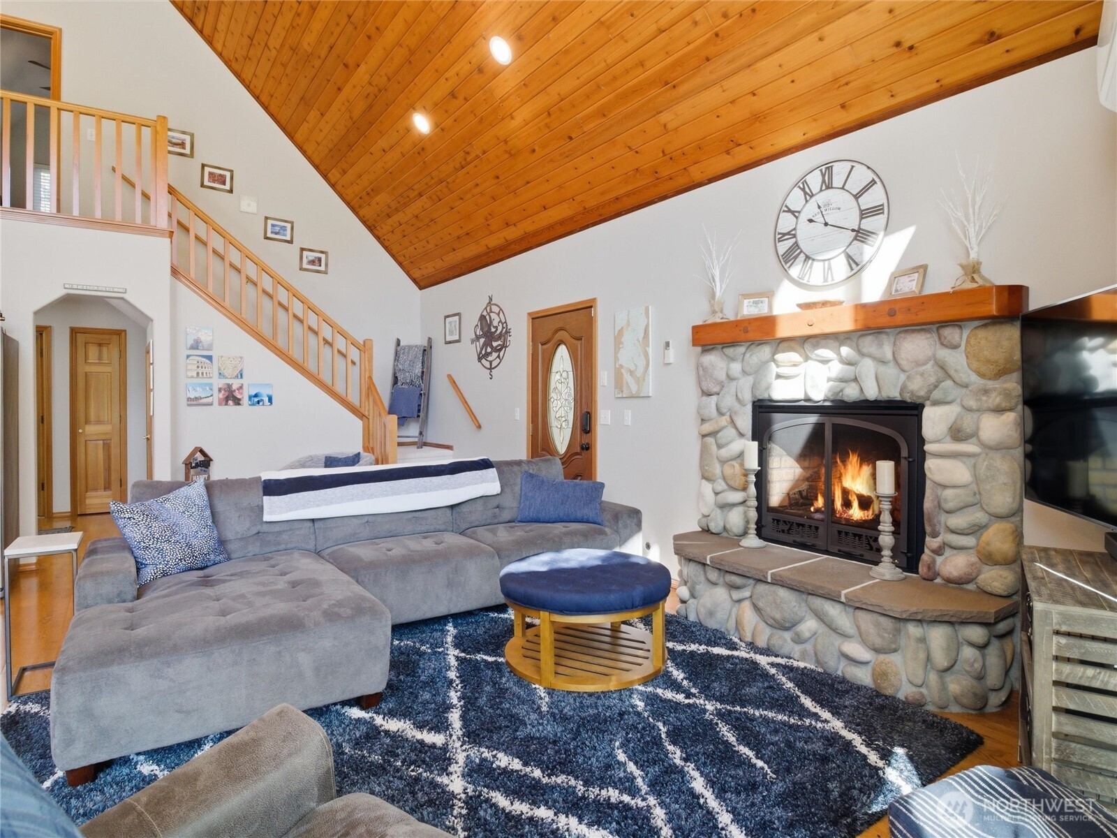 361 N Duckabush Drive E, Hoodsport, WA 98548