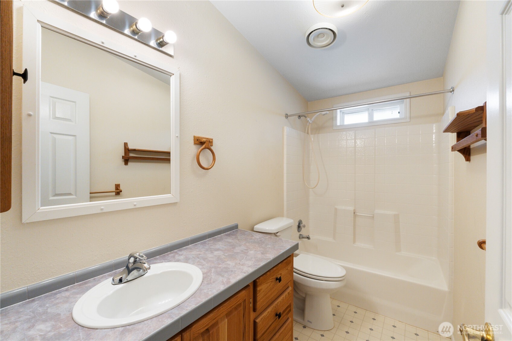 14002 70th Street Ct E, Sumner, WA 98390