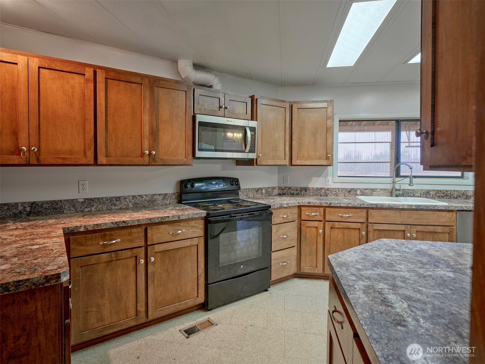 482 Park Road , Winlock, WA 98596