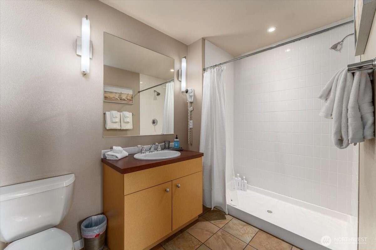 2220 W Woodin Avenue #110, Chelan, WA 98816