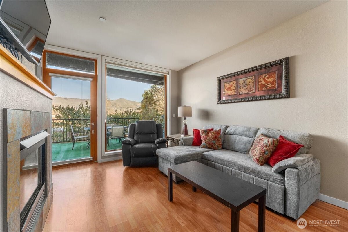 2220 W Woodin Avenue #110, Chelan, WA 98816