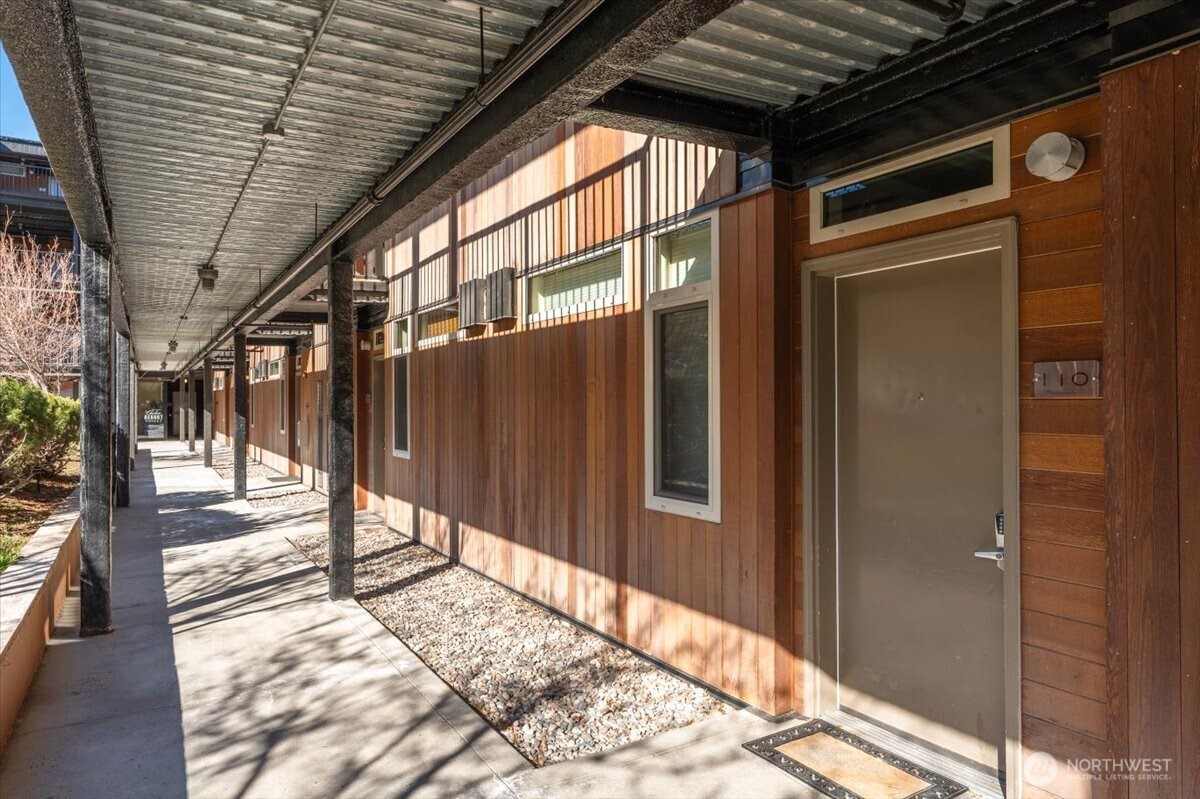 2220 W Woodin Avenue #110, Chelan, WA 98816