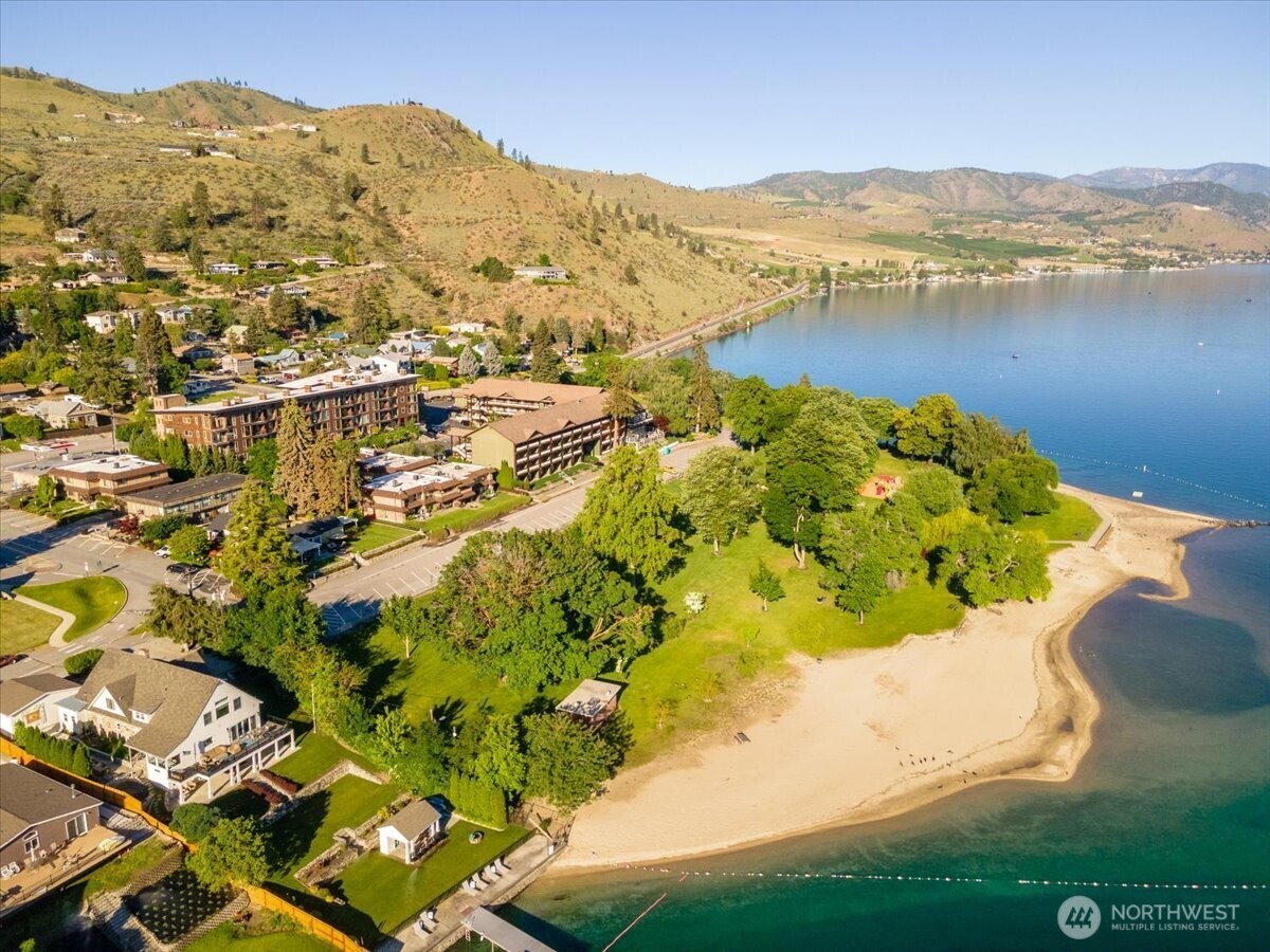 2220 W Woodin Avenue #110, Chelan, WA 98816