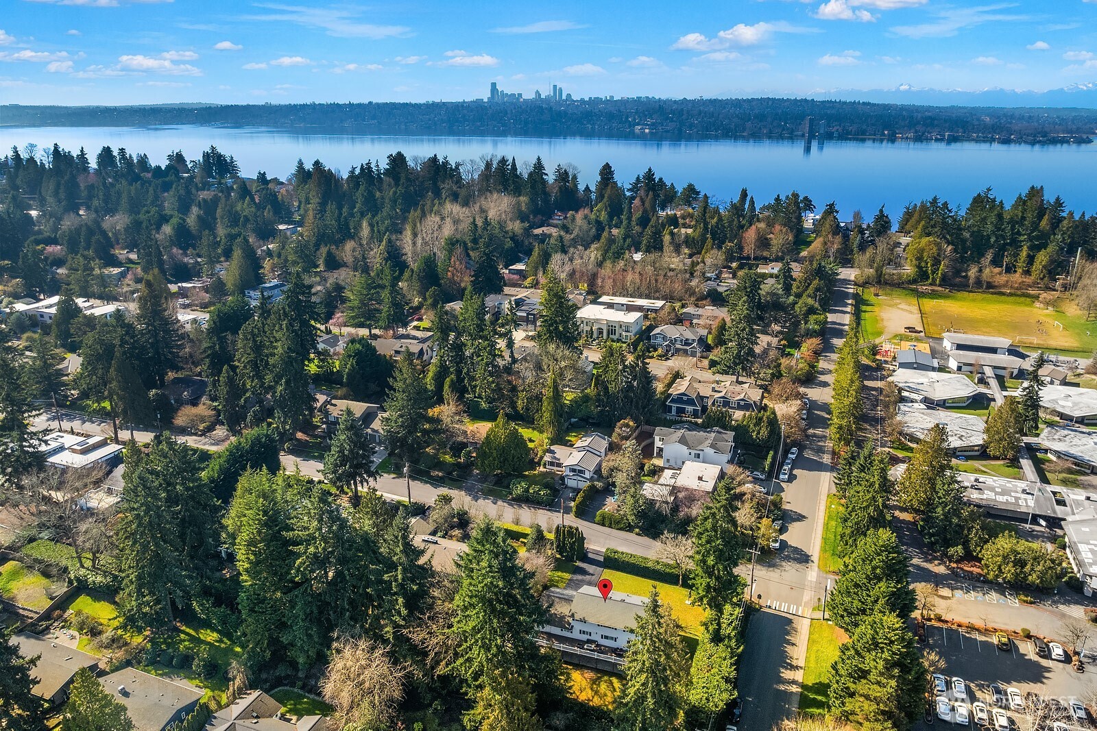 2650 79th Avenue NE, Medina, WA 98039