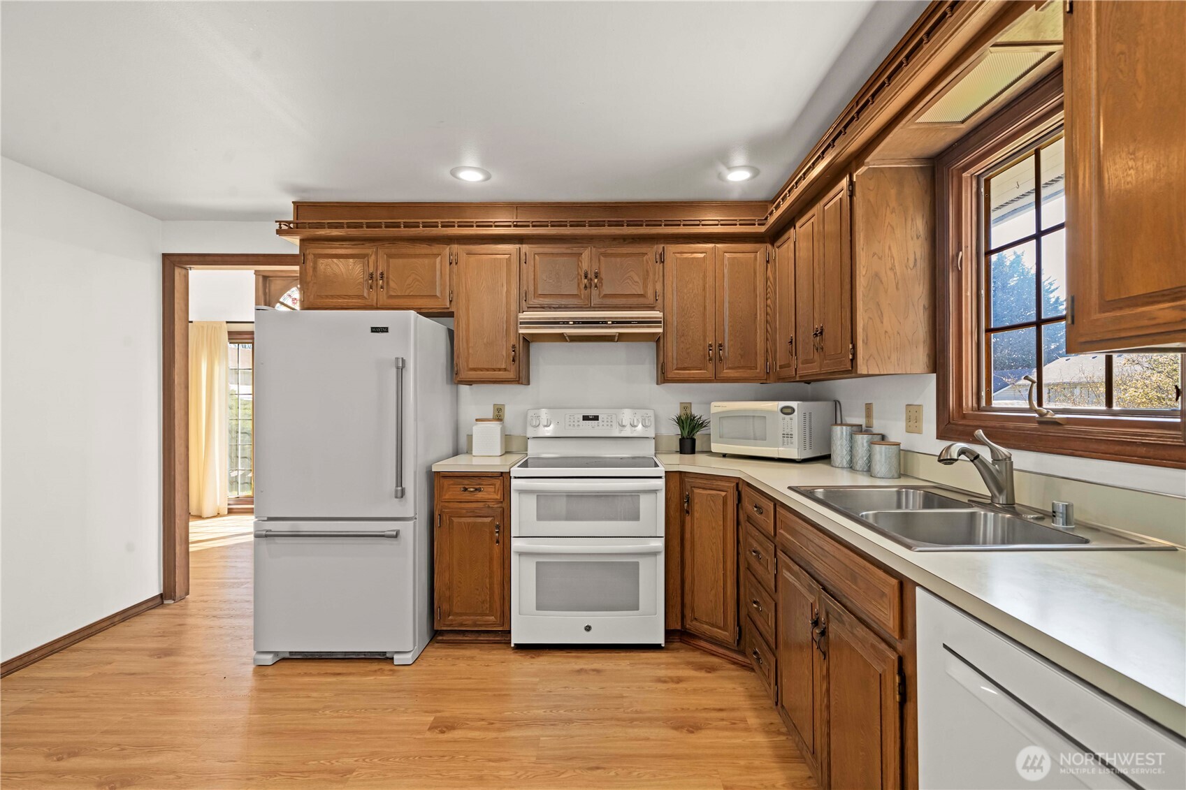 1825 Rainier Court , Sumner, WA 98390