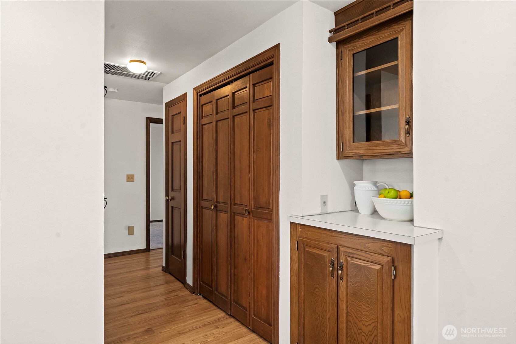 1825 Rainier Court , Sumner, WA 98390