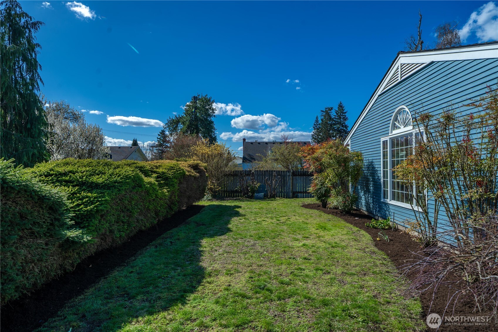 1825 Rainier Court , Sumner, WA 98390