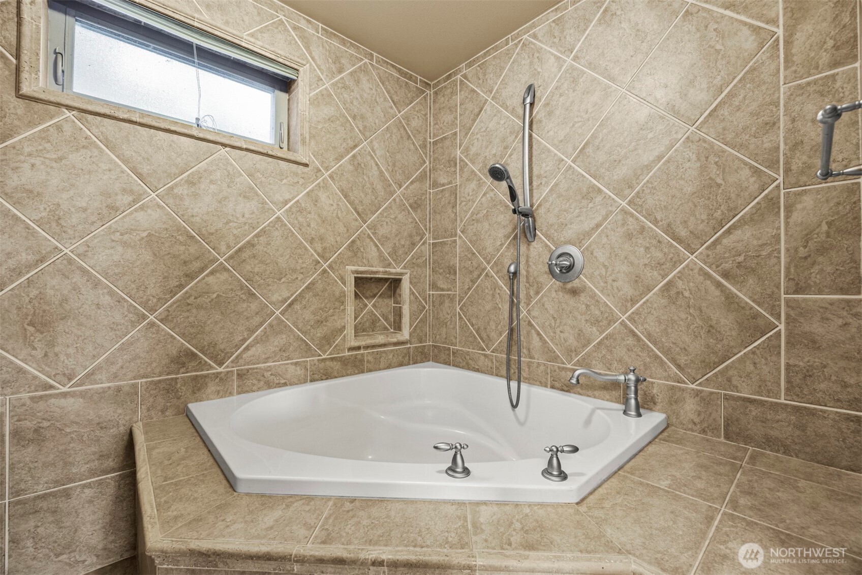 1300 Peace Portal Drive #106, Blaine, WA 98230