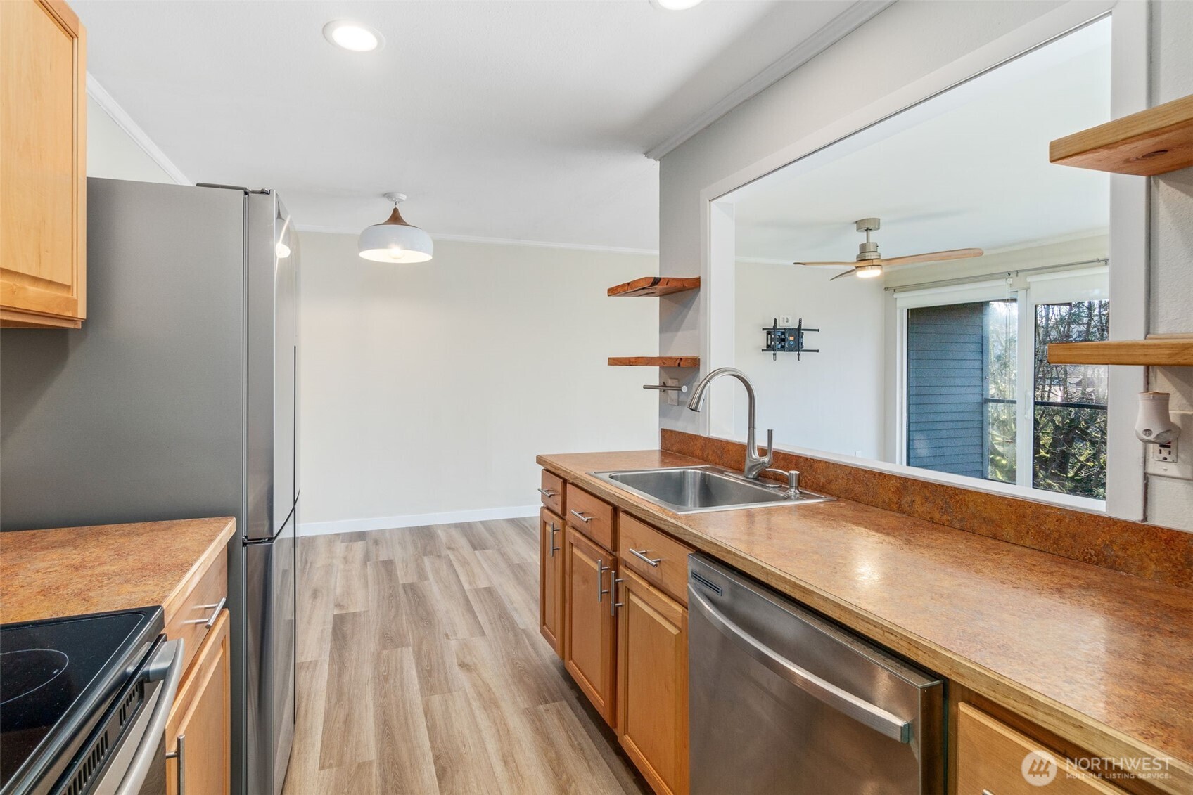 19428 Aurora Avenue N #431, Shoreline, WA 98133