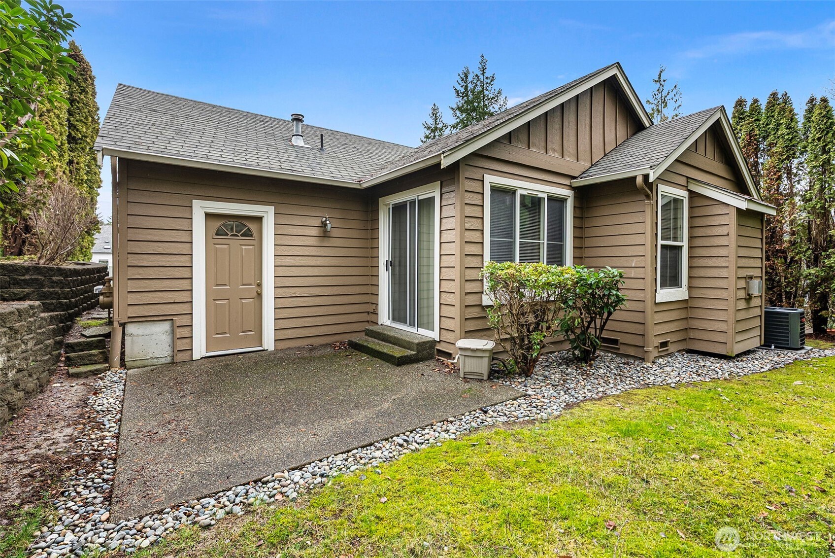 9738 Sea Isle Lane NW, Silverdale, WA 98383