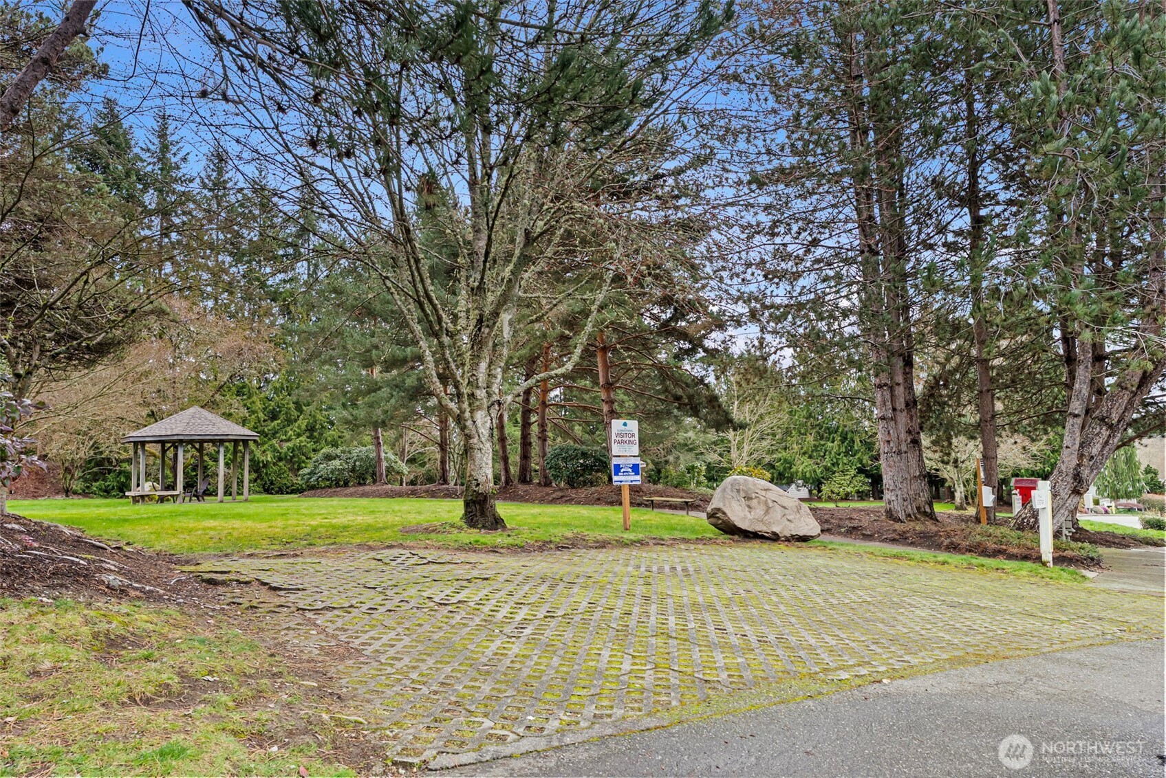 9738 Sea Isle Lane NW, Silverdale, WA 98383