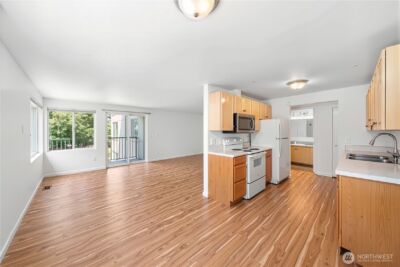 11556 Greenwood Avenue N #105, Seattle, WA 98133 - Photo 11