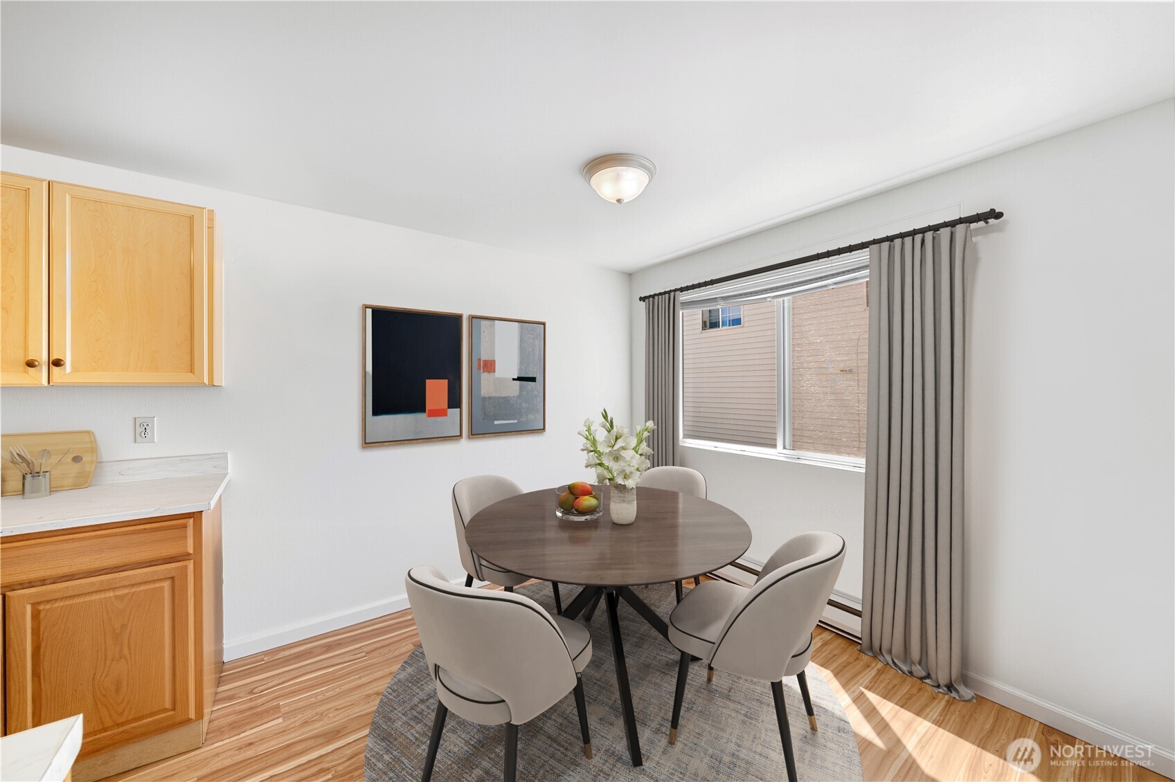 11556 Greenwood Avenue N #105, Seattle, WA 98133