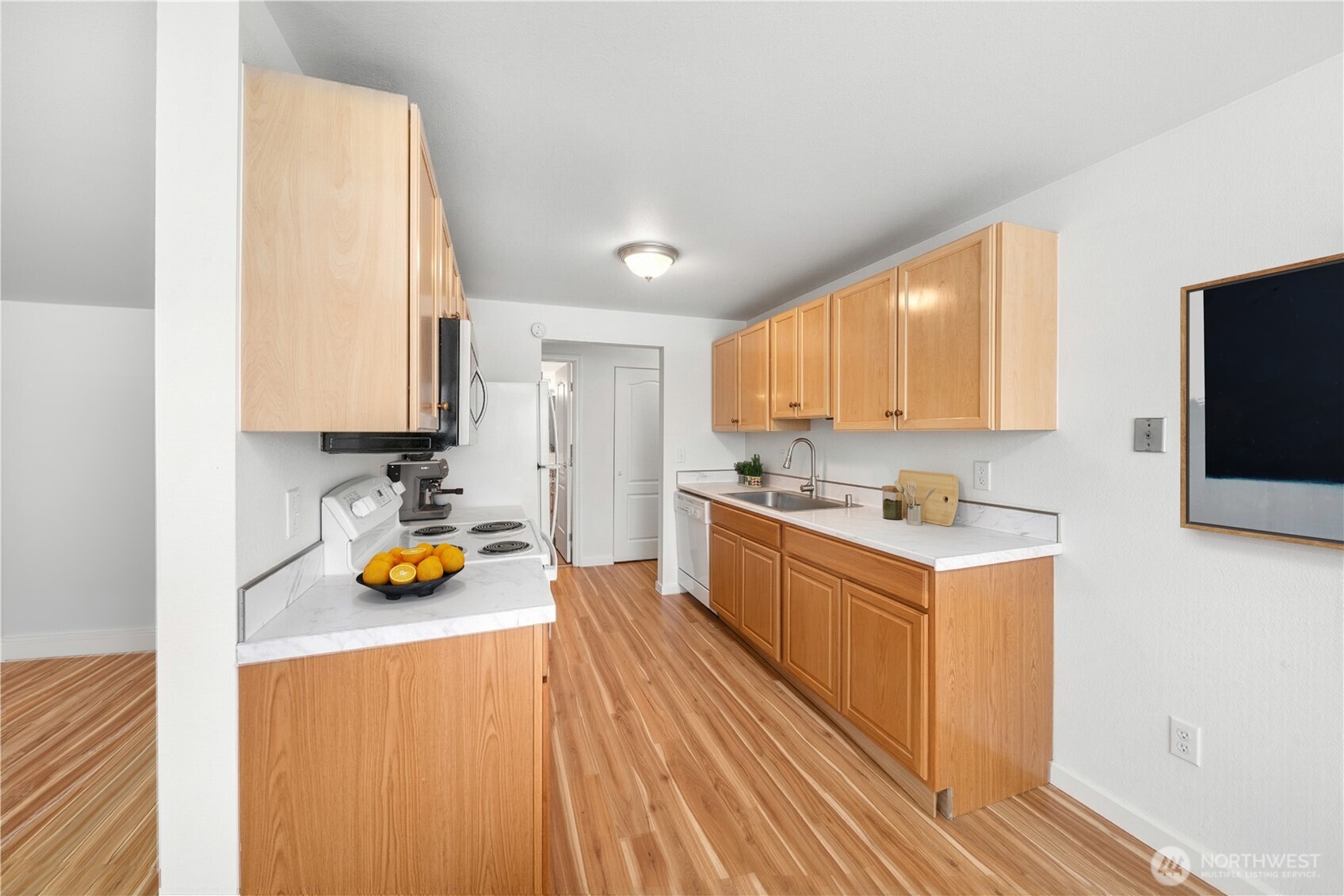 11556 Greenwood Avenue N #105, Seattle, WA 98133