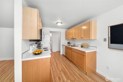 11556 Greenwood Avenue N #105, Seattle, WA 98133 - Photo 19