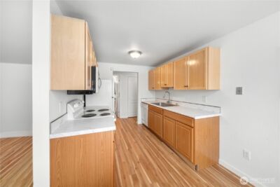 11556 Greenwood Avenue N #105, Seattle, WA 98133 - Photo 20