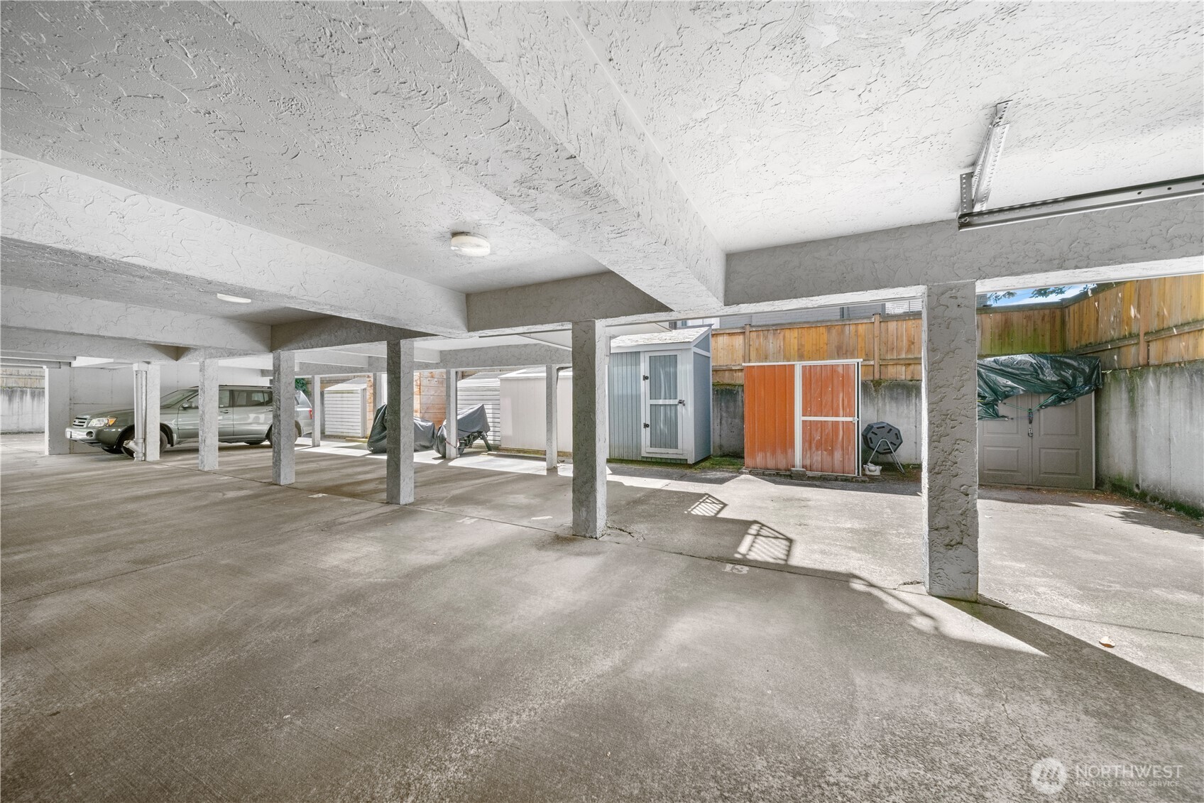 11556 Greenwood Avenue N #105, Seattle, WA 98133