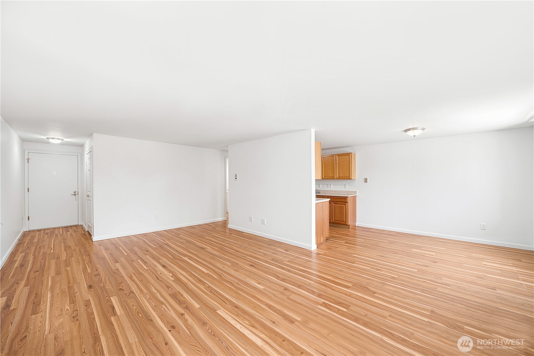 11556 Greenwood Avenue N #105, Seattle, WA 98133