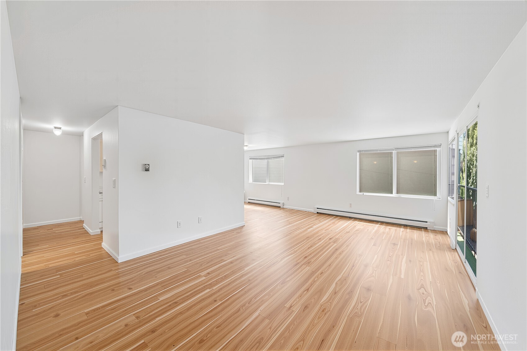 11556 Greenwood Avenue N #105, Seattle, WA 98133