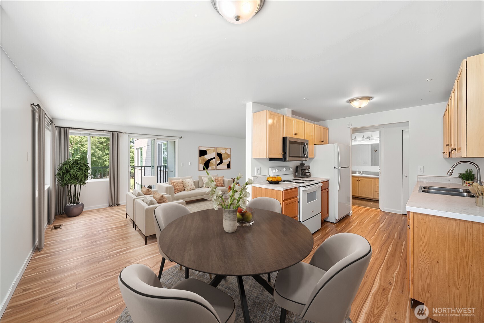 11556 Greenwood Avenue N #105, Seattle, WA 98133