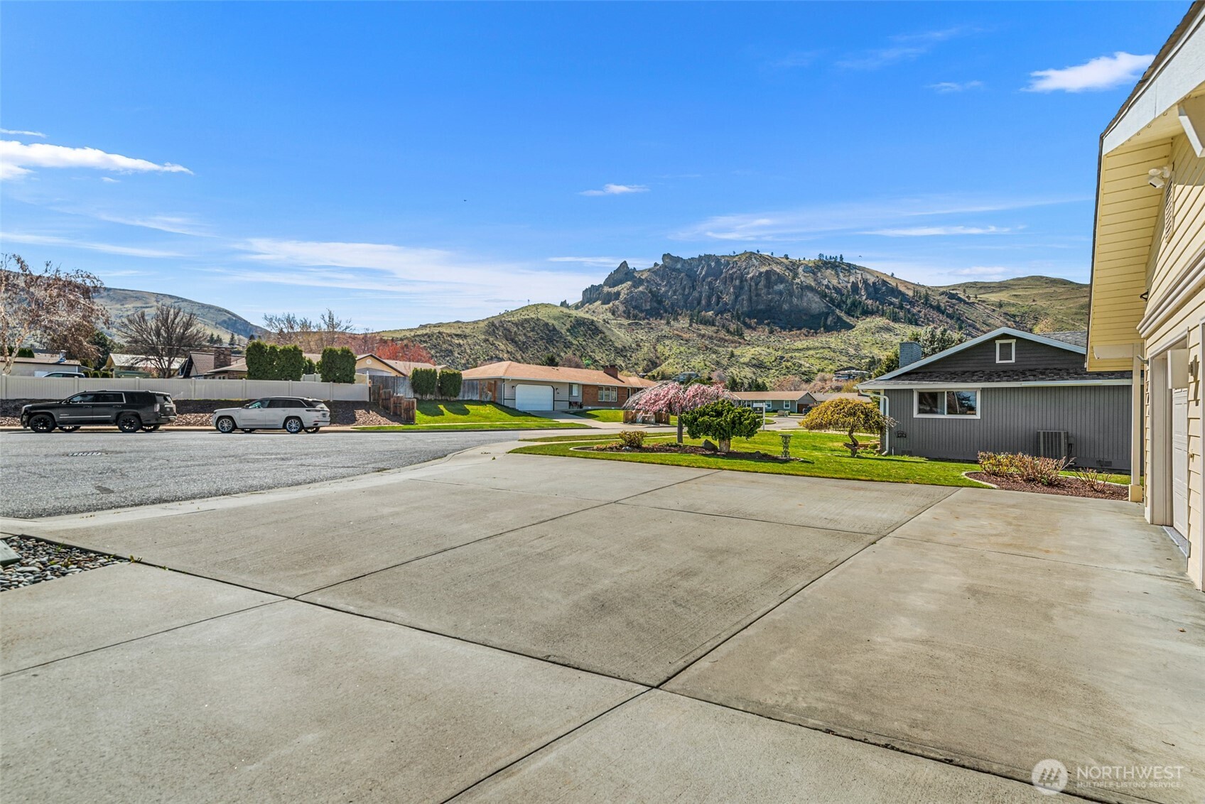 1308 Seneca Avenue S, Wenatchee, WA 98801