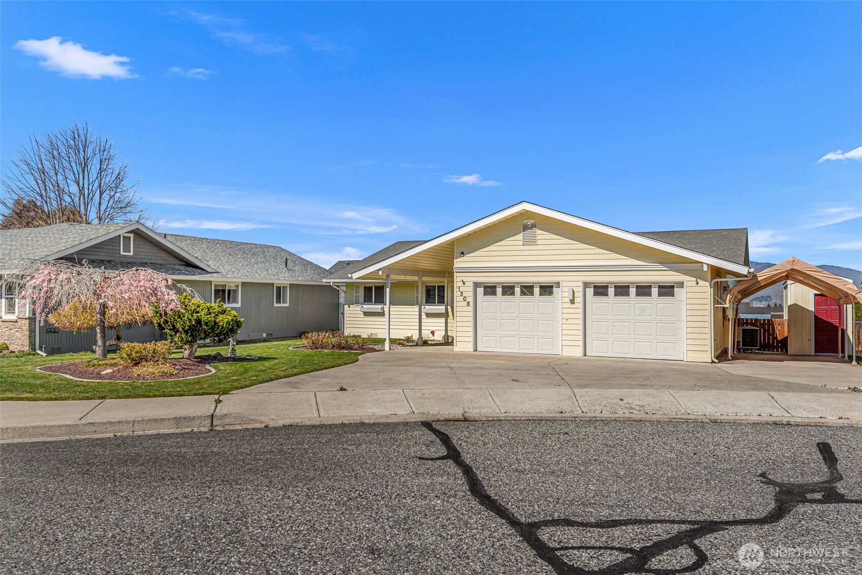 1308 Seneca Avenue S, Wenatchee, WA 98801