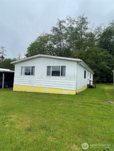 1050 Howard Street #10, Raymond, WA 98577 - Photo 12