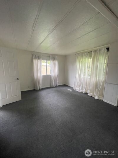 1050 Howard Street #10, Raymond, WA 98577 - Photo 6