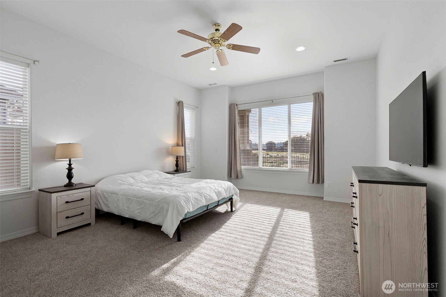 8025 Columbia Way NE, Lacey, WA 98516