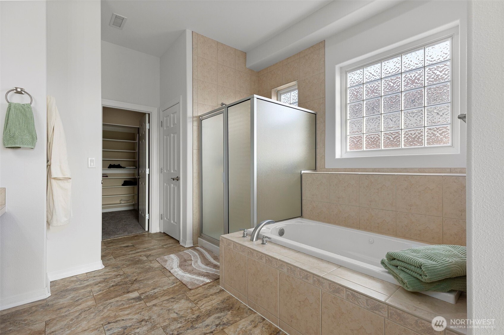 8025 Columbia Way NE, Lacey, WA 98516