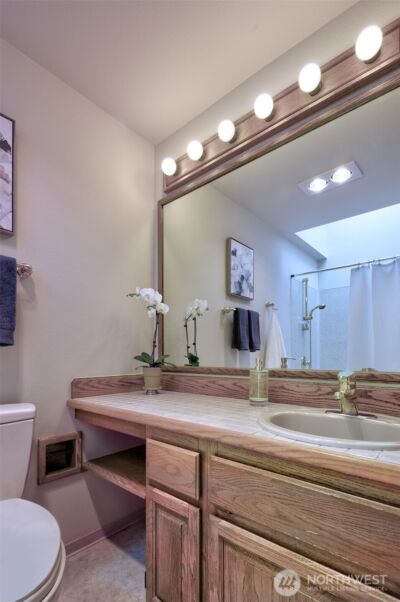 909 N 35TH Street #402, Seattle, WA 98103-8863 - Photo 21