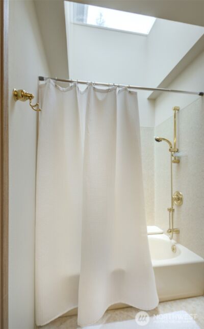 909 N 35TH Street #402, Seattle, WA 98103-8863 - Photo 22