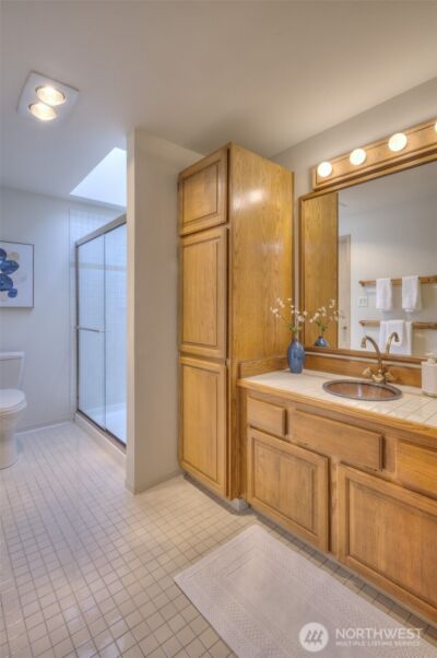 909 N 35TH Street #402, Seattle, WA 98103-8863 - Photo 27