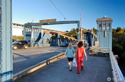 909 N 35TH Street #402, Seattle, WA 98103-8863 - Photo 32