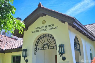 909 N 35TH Street #402, Seattle, WA 98103-8863 - Photo 33