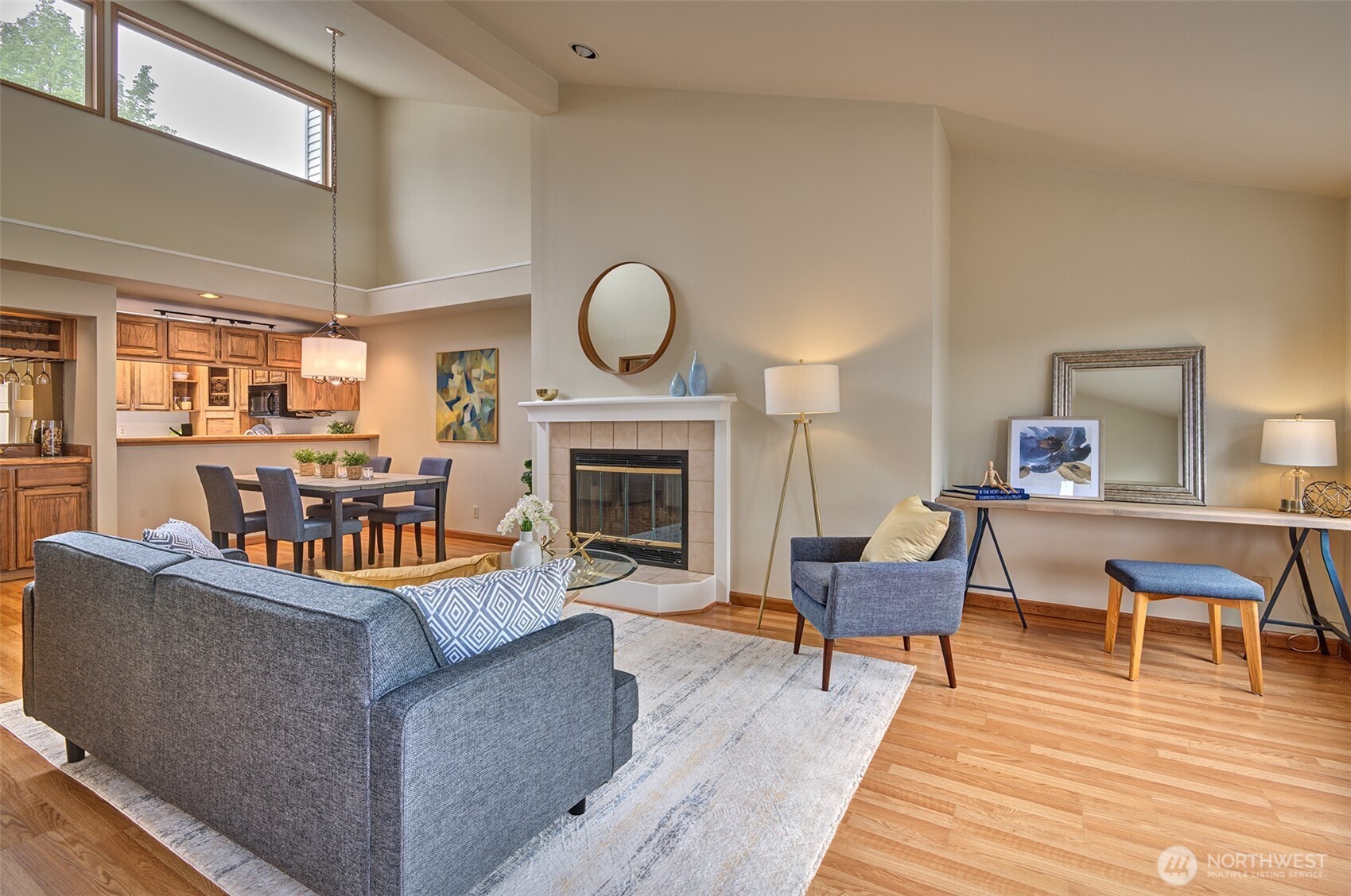 909 N 35TH Street #402, Seattle, WA 98103-8863