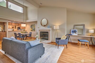 909 N 35TH Street #402, Seattle, WA 98103-8863 - Photo 8