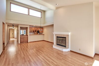 909 N 35TH Street #402, Seattle, WA 98103-8863 - Photo 9