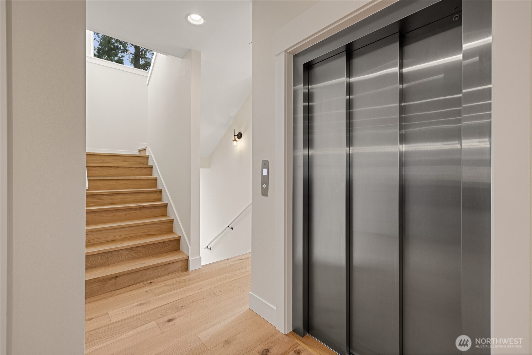 815 130th Avenue NE, Bellevue, WA 98005