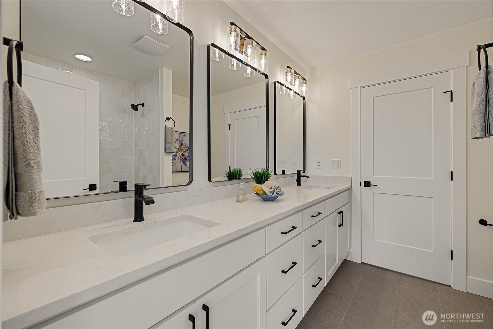 815 130th Avenue NE, Bellevue, WA 98005