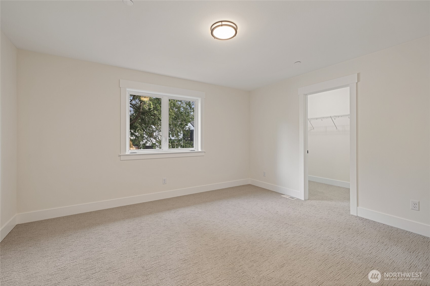 815 130th Avenue NE, Bellevue, WA 98005