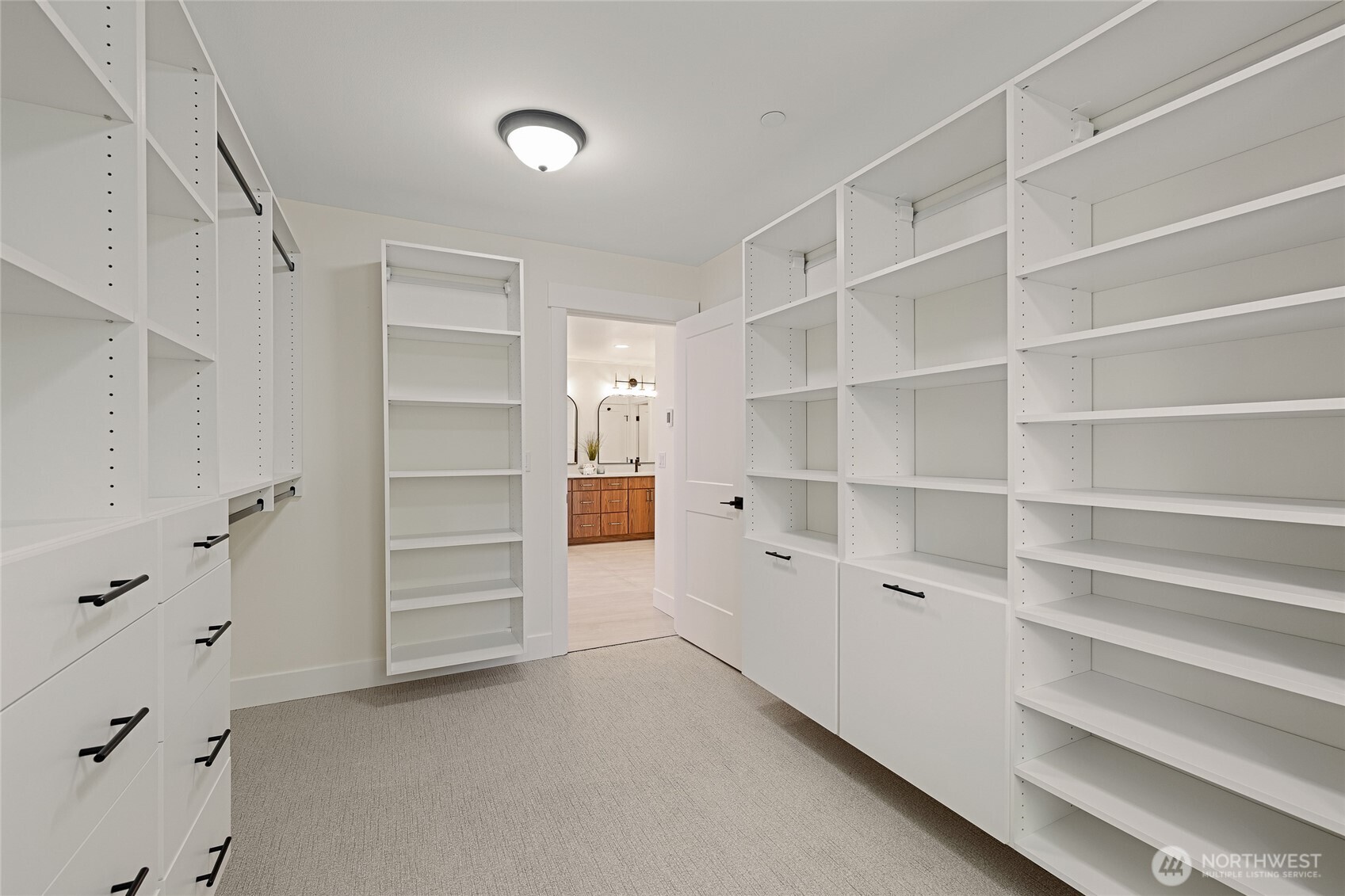 815 130th Avenue NE, Bellevue, WA 98005