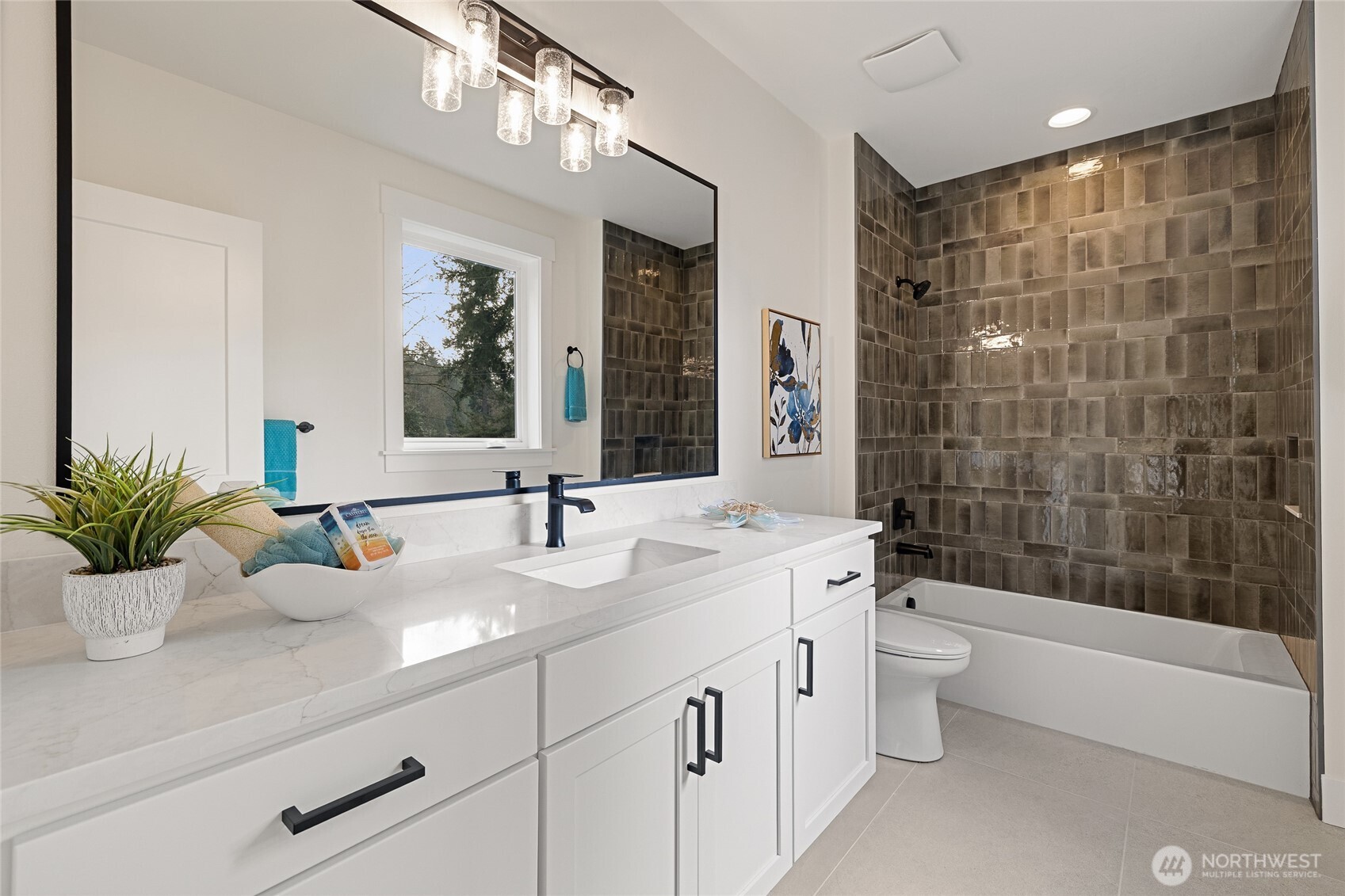 815 130th Avenue NE, Bellevue, WA 98005