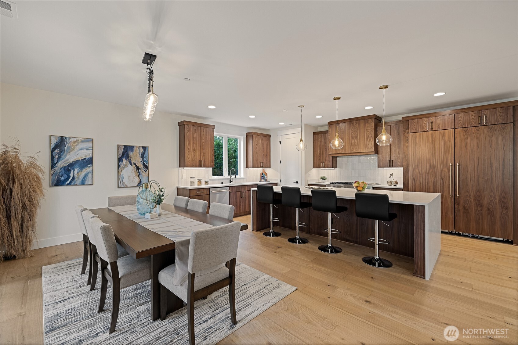 815 130th Avenue NE, Bellevue, WA 98005