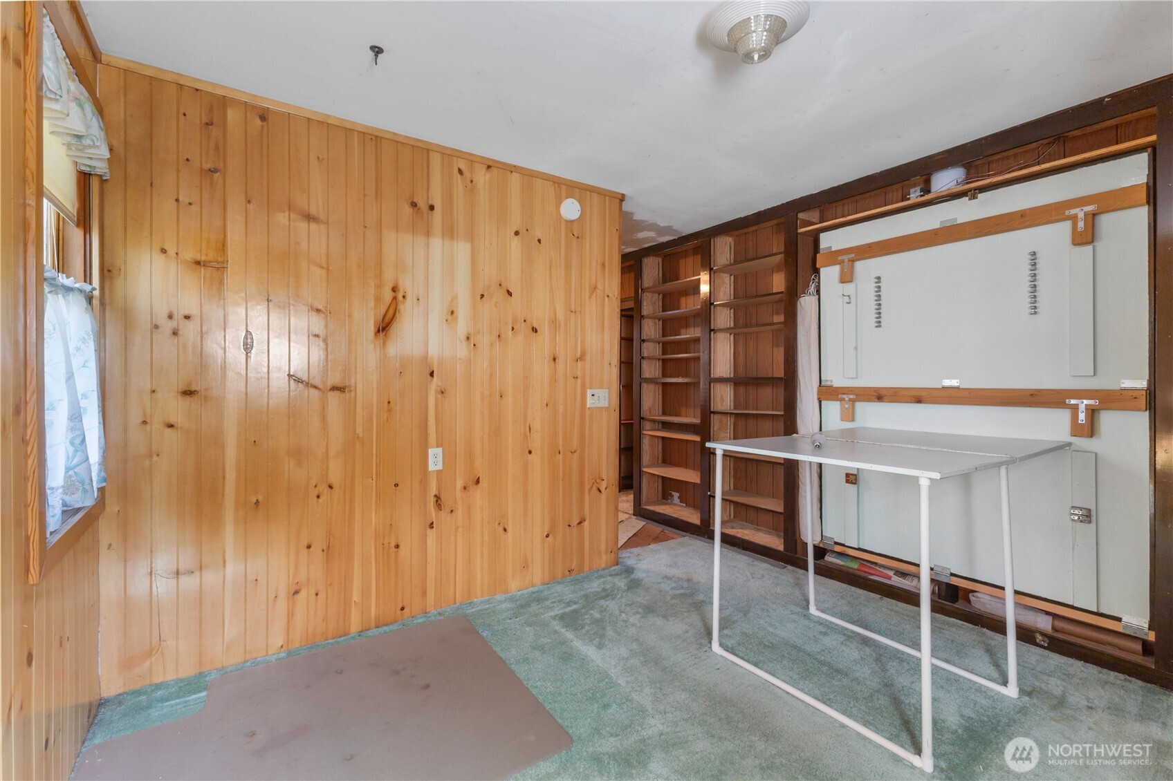 111 4th Avenue SW, Pacific, WA 98047