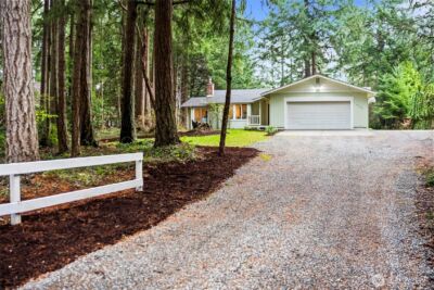1037 9th Avenue , Fox Island, WA 98333