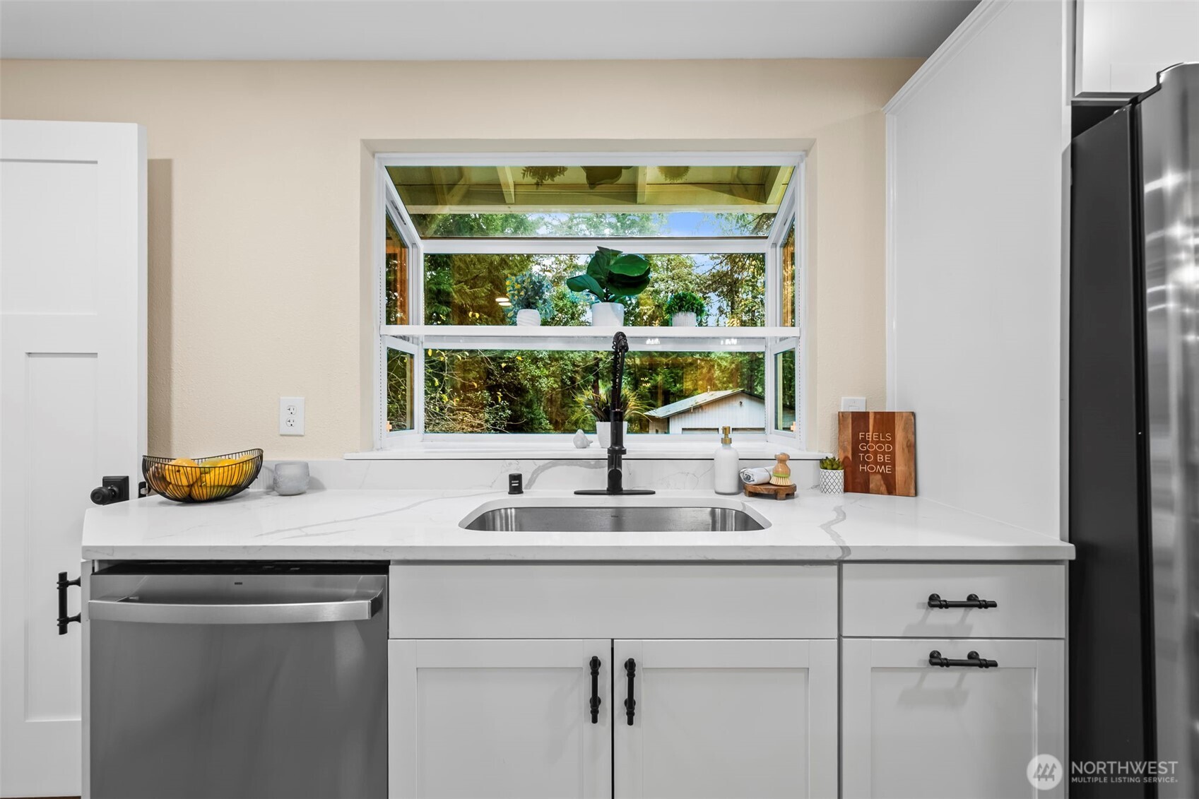 1037 9th Avenue , Fox Island, WA 98333