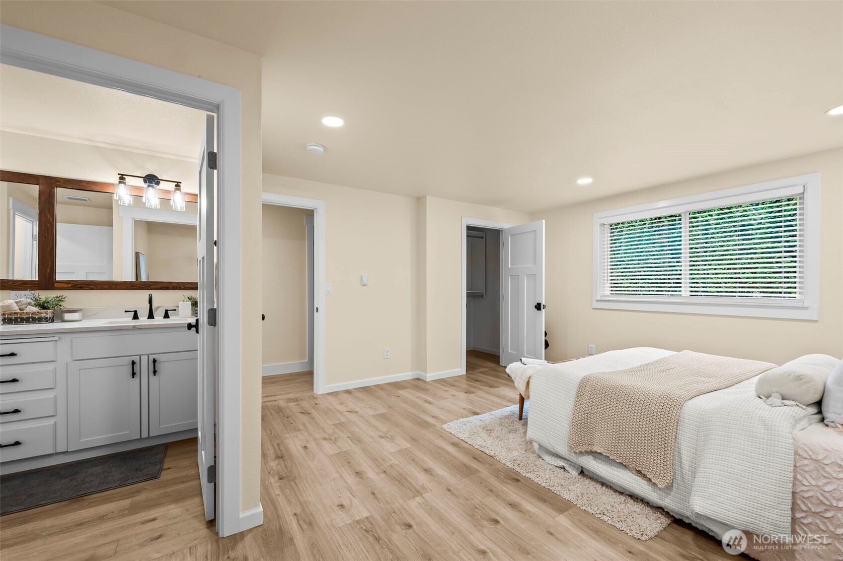 1037 9th Avenue , Fox Island, WA 98333