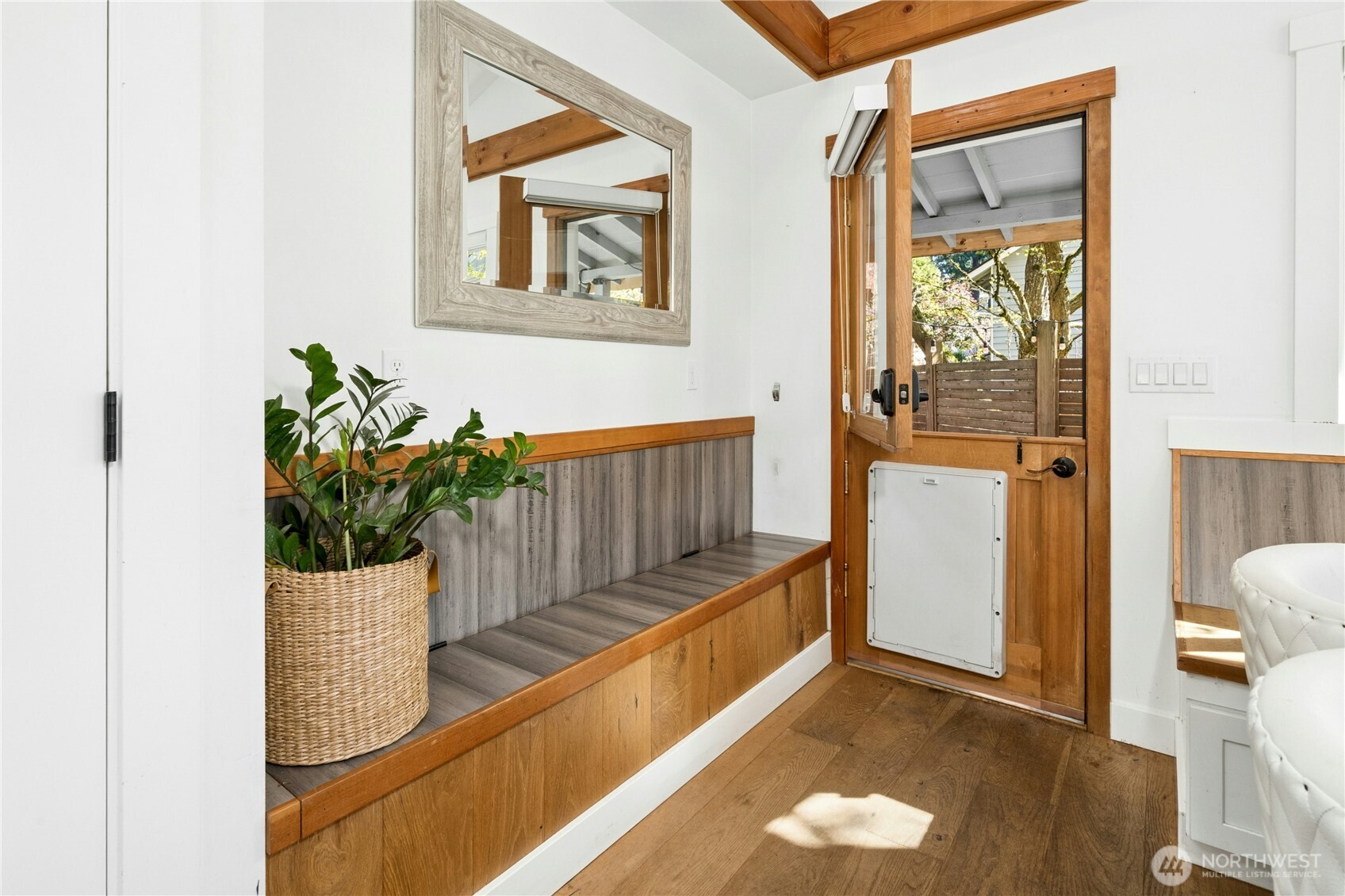 3016 106th Avenue SE, Bellevue, WA 98004