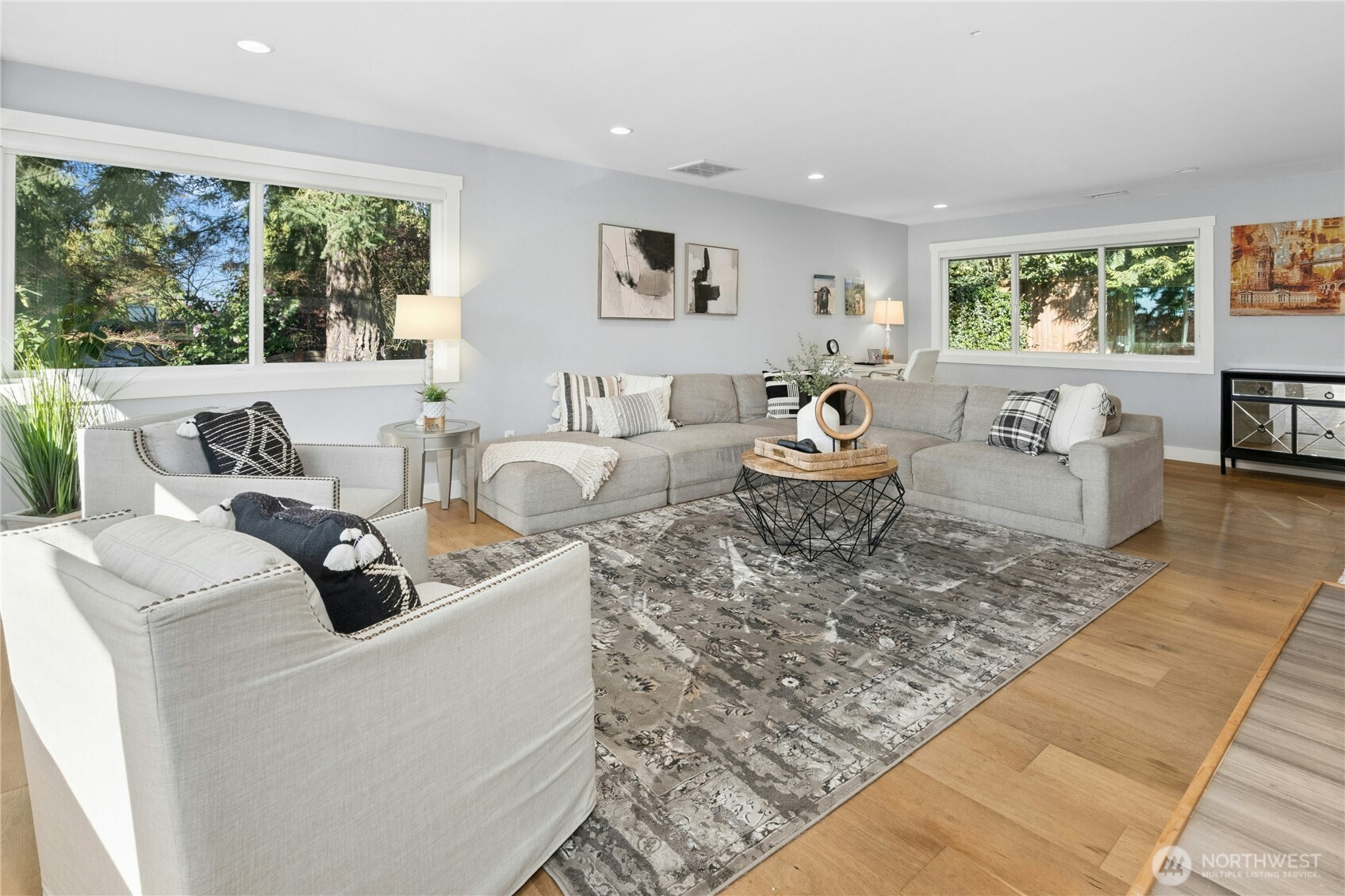 3016 106th Avenue SE, Bellevue, WA 98004